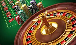 Fase pengungkapan Antarmuka dealer menunjukkan fase pengungkapan kartu dalam Caribbean Stud Poker